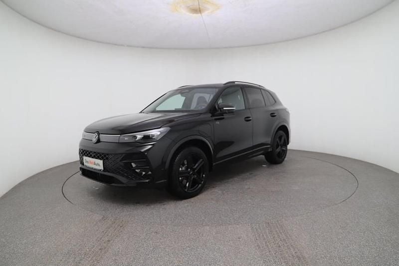 Neu VW Tiguan Sport 204 PS (150 kW) 2025 Schwarz  metallic SUV