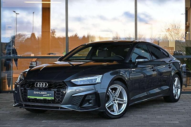 Grau Gebraucht 2024 Audi A5 Sportback S-Line Kleinwagen | € 41.990 (Fairer Preis) - Bild 1/4