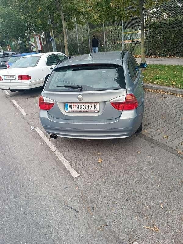 Gebraucht BMW 325 218 PS (160 kW) 2006 Grau Kombi
