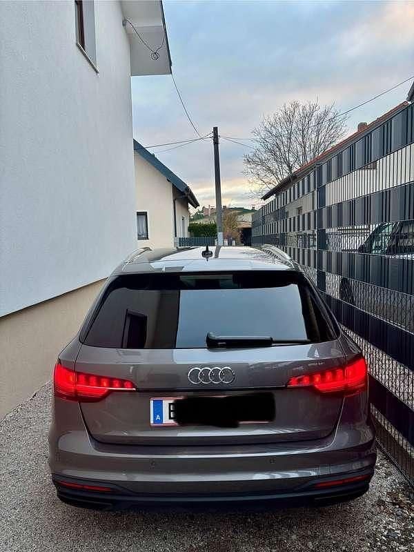 Gebraucht Audi A4 163 PS (119 kW) 2021 Grau Kombi