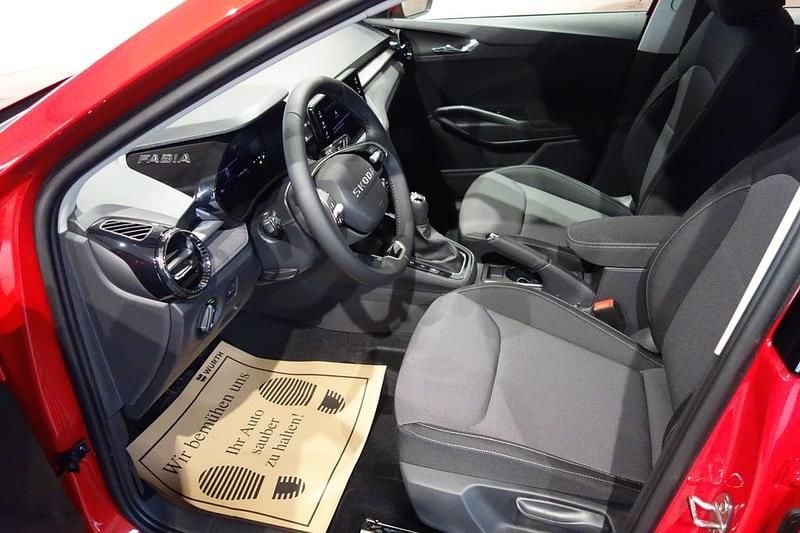 Gebraucht Skoda Fabia Selection 95 PS (69 kW) 2026 Mittelrot  metallic Kleinwagen