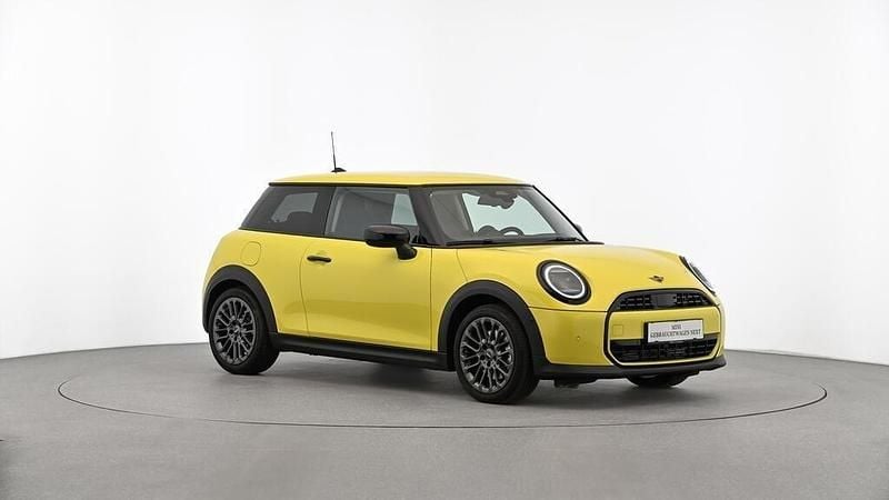 Gebraucht Mini Cooper 114 kW (156 PS) 2025 Sunny side yellow Kleinwagen