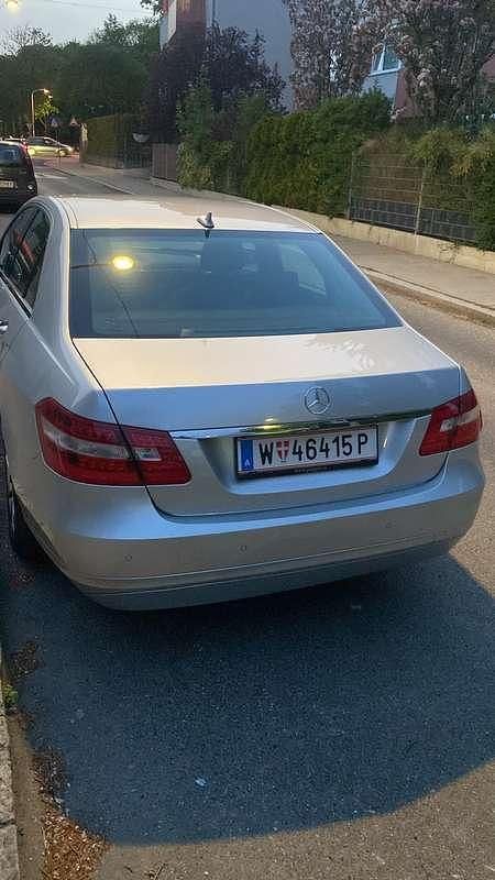 Gebraucht Mercedes 220 170 PS (125 kW) 2009 Grau Limousine