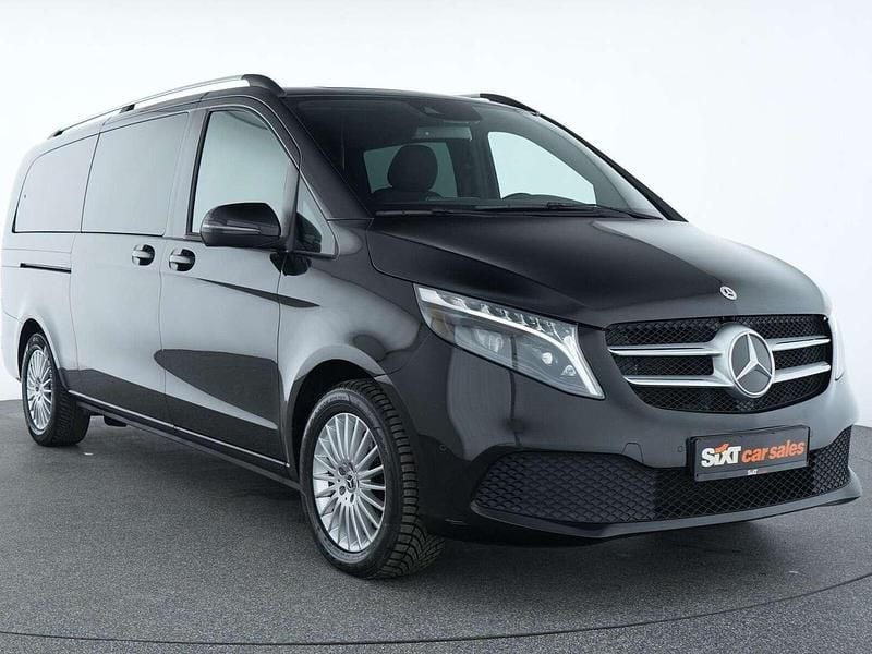 Schwarz Gebraucht 2024 Mercedes V300 Van / Kleinbus | € 70.990 (Superpreis) - Bild 1/3
