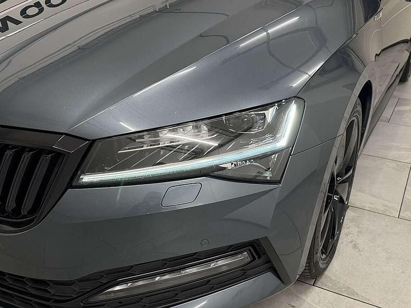 Gebraucht Skoda Superb SportLine 150 PS (110 kW) 2020 Grau Limousine