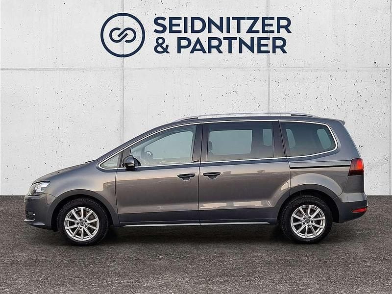 Gebraucht VW Sharan Family 150 PS (110 kW) 2022 Grau Van / Kleinbus