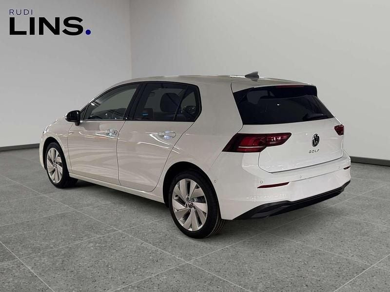 Neu VW Golf VIII 116 PS (85 kW) 2025 Weiss  normal Limousine