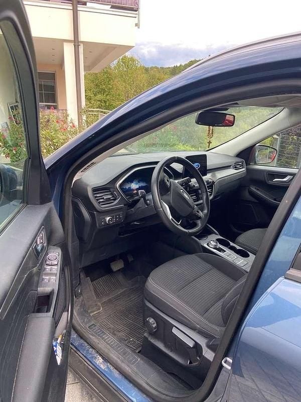 Gebraucht Ford Kuga Titanium 152 PS (111 kW) 2021 Blau SUV