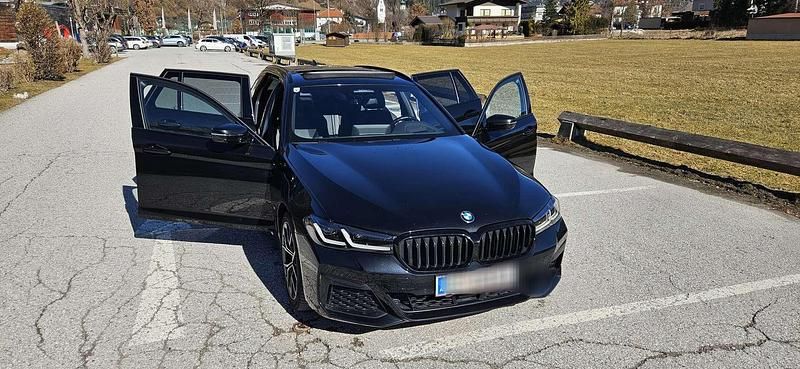 Gebraucht BMW 520 190 PS (139 kW) 2022 Schwarz Kombi