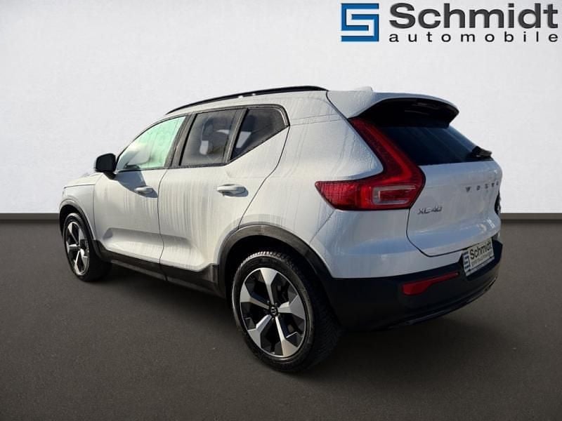 Gebraucht Volvo XC40 Plus 163 PS (119 kW) 2023 Weiß SUV