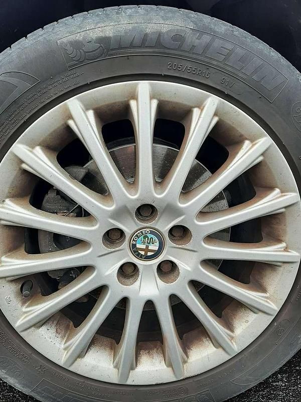 Gebraucht Alfa Romeo 147 Distinctive 150 PS (110 kW) 2005 Rot Kleinwagen