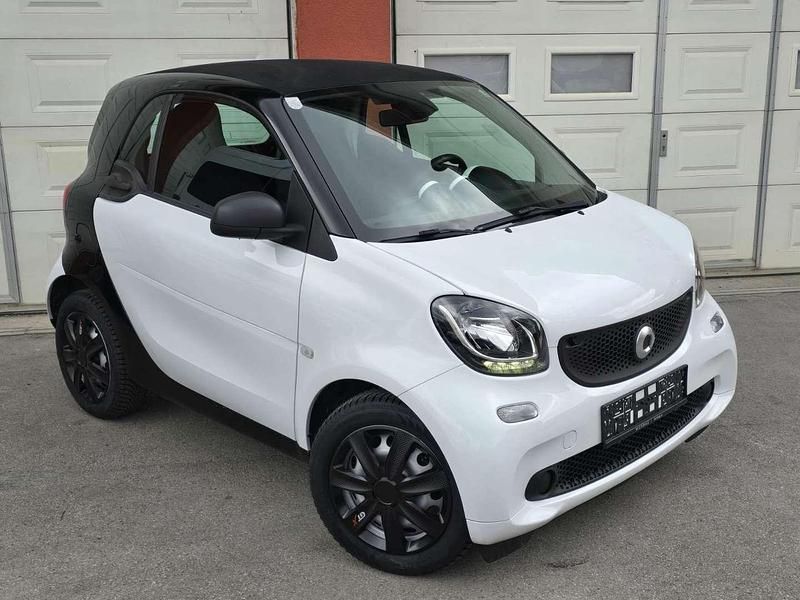 Gebraucht Smart ForTwo Coupé 71 PS (52 kW) 2018 Weiß Coupé