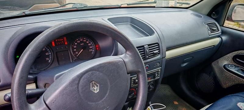 Gebraucht Renault Clio II 58 PS (42 kW) 2005 Limousine