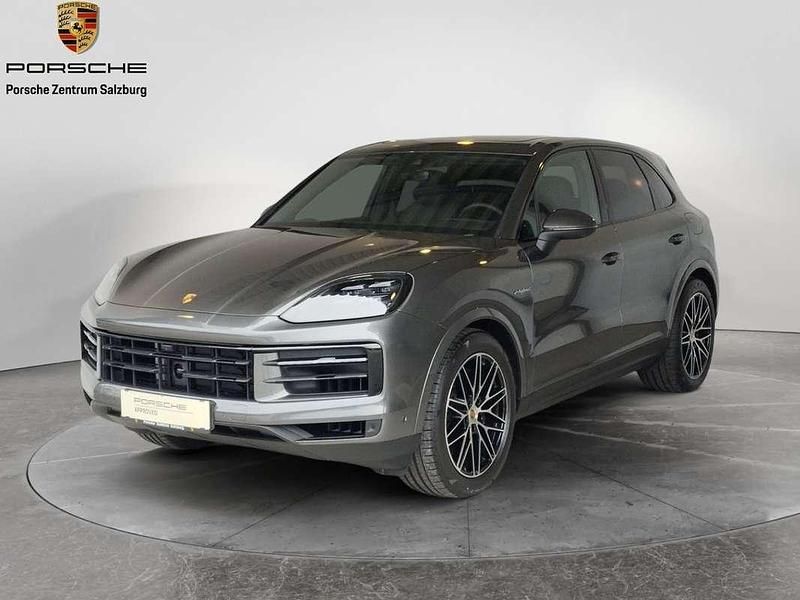 Grau Gebraucht 2024 Porsche Cayenne SUV | € 109.800 (Etwas zu teuer) - Bild 1/4
