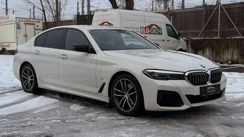 Gebraucht BMW 520 M Sport 190 PS (139 kW) 2022 Weiß Limousine