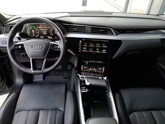 Gebraucht Audi e-tron S-Line 369 kW (503 PS) 2023 Daytonagrau perleffekt SUV