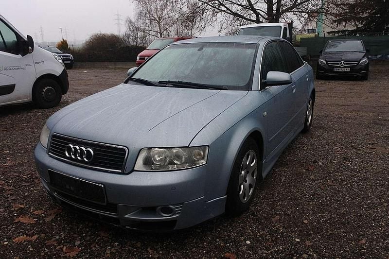 Blau Gebraucht 2002 Audi A4 Limousine | € 1.000 (Guter Preis) - Bild 1/4