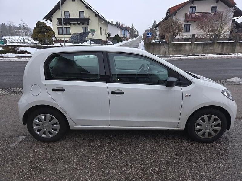 Gebraucht Skoda Citigo Active 60 PS (44 kW) 2019 Weiss normal Kleinwagen