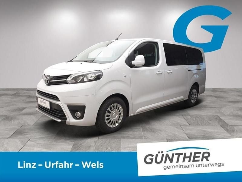 Weiß Gebraucht 2023 Toyota Proace Verso Kombi | € 36.990 (Fairer Preis) - Bild 1/4
