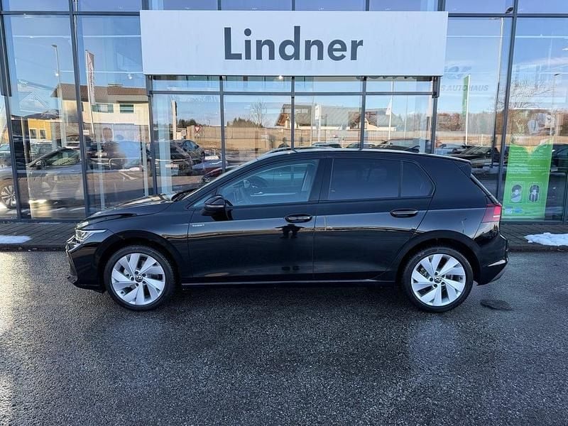 Neu VW Golf VIII 116 PS (85 kW) 2026 Schwarz  metallic Limousine