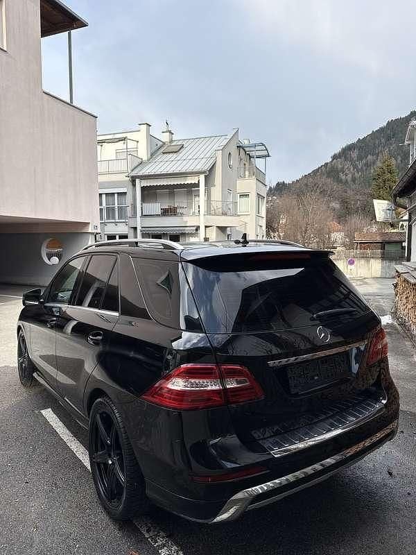 Gebraucht Mercedes ML350 Edition 258 PS (189 kW) 2014 Schwarz SUV