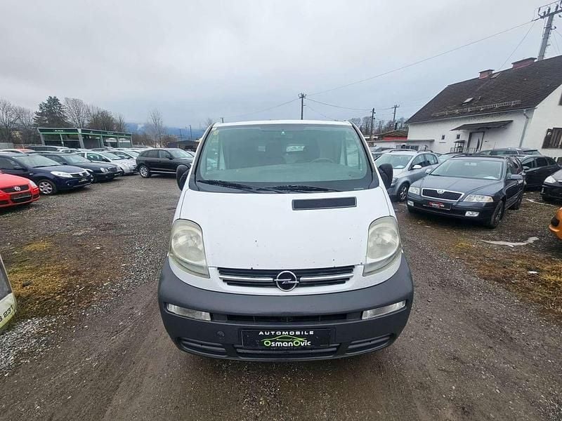 Gebraucht Opel Vivaro 82 PS (60 kW) 2006 Weiß Van / Kleinbus