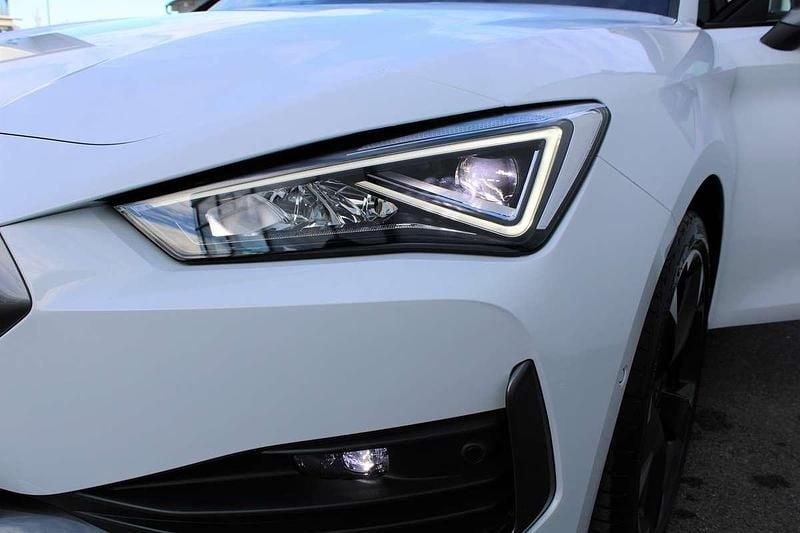 Gebraucht Cupra Leon 150 PS (110 kW) 2023 Weiß Kombi