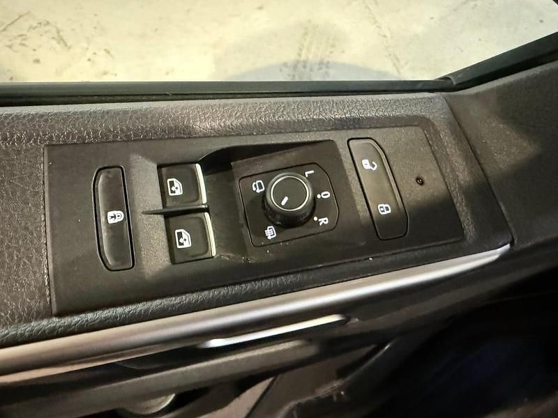 Gebraucht VW Multivan 199 PS (146 kW) 2020 Mittelgrau  metallic Van