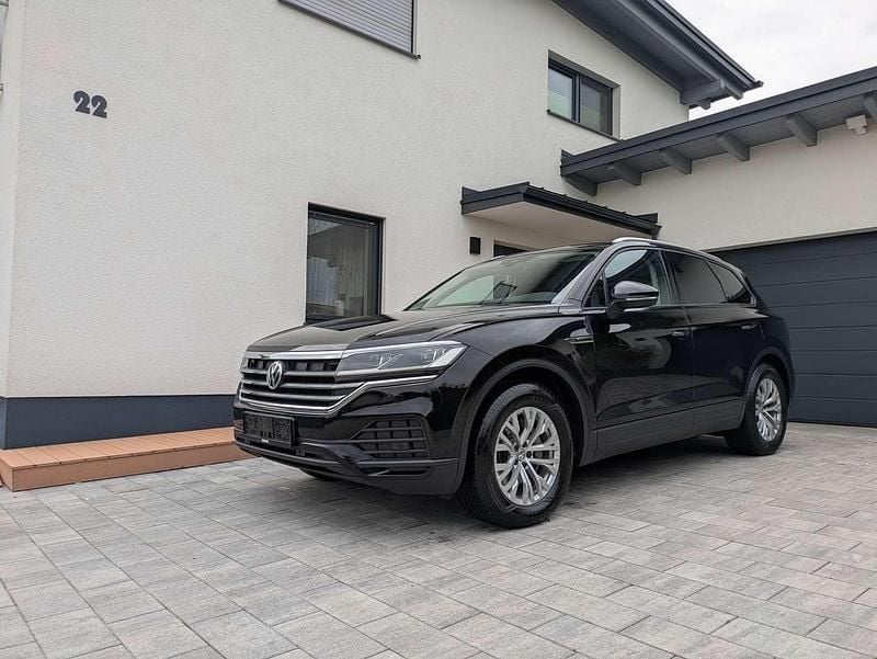 Gebraucht VW Touareg Basis 231 PS (169 kW) 2020 Schwarz SUV