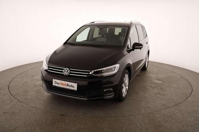 Gebraucht VW Touran Highline 150 PS (110 kW) 2024 Schwarz  metallicperleffektno Van / Kleinbus