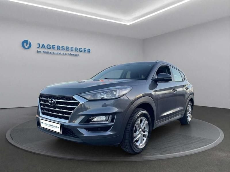 Grau Gebraucht 2019 Hyundai Tucson SUV | € 16.490 (Etwas zu teuer) - Bild 1/4