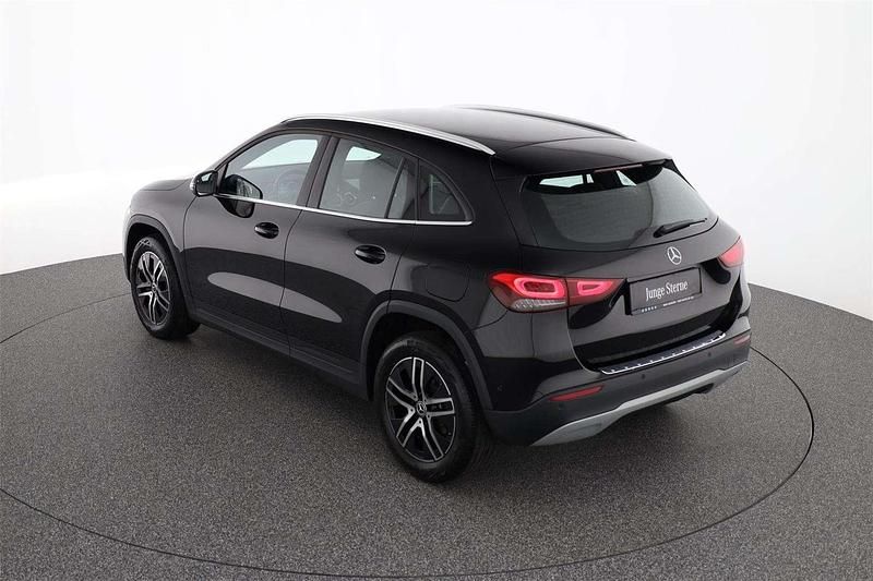 Gebraucht Mercedes GLA180 116 PS (85 kW) 2023 Schwarz SUV