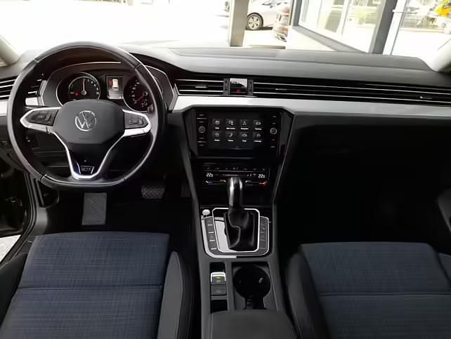 Gebraucht VW Passat GTE 156 PS (114 kW) 2022 Mangangrau metallic Kombi