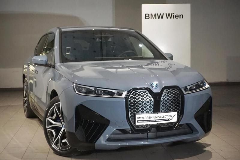 Grau Gebraucht 2023 BMW iX M Sport SUV | € 64.495 - Bild 1/4