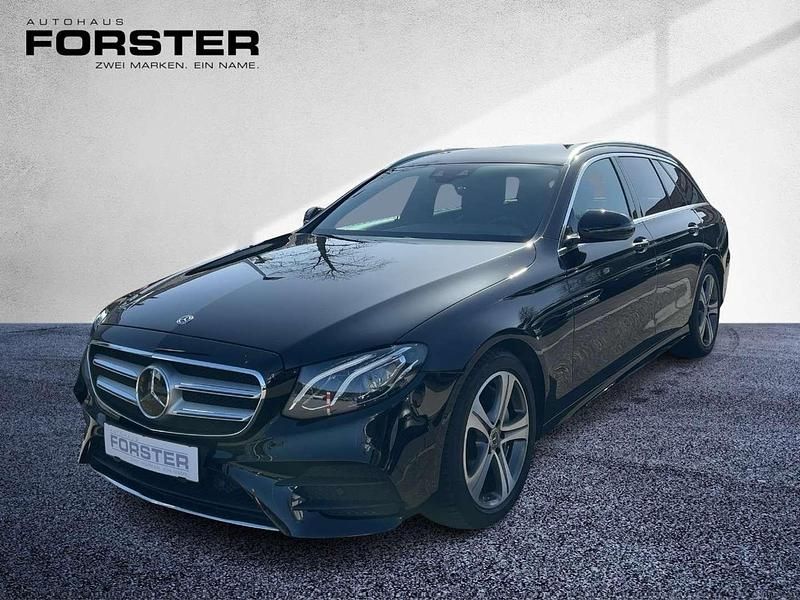 Gebraucht Mercedes E220 AMG 194 PS (142 kW) 2018 Schwarz Kombi