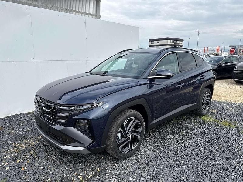 Blau Neu 2025 Hyundai Tucson SUV | € 36.474 (Etwas zu teuer) - Bild 1/4