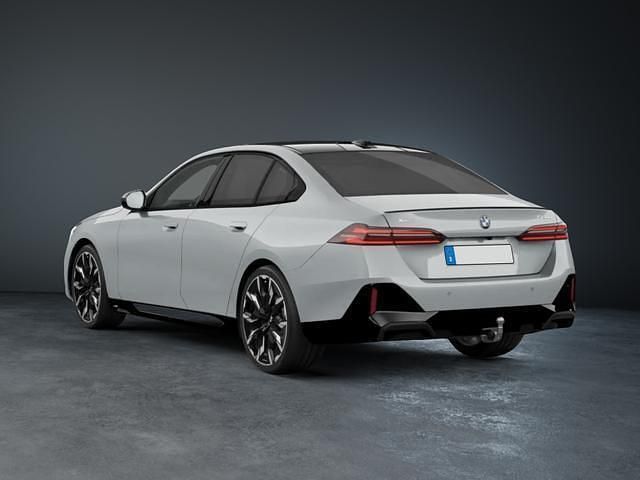 Neu BMW 520 M Sport 197 PS (144 kW) 2025 Grau sonderlackierung Limousine