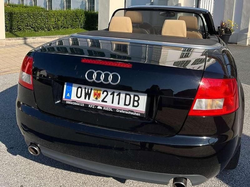 Schwarz Gebraucht 2003 Audi A4 Cabriolet Cabrio | € 10.900 - Bild 1/4