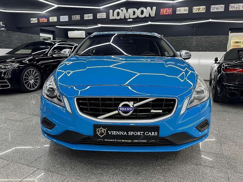 Gebraucht Volvo V60 R-Design 163 PS (119 kW) 2013 Blau Kombi