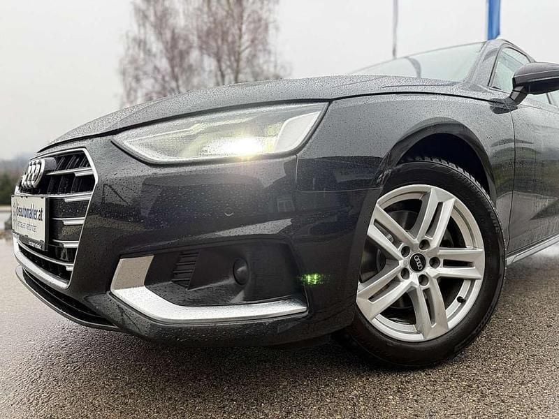 Gebraucht Audi A4 Advanced 150 PS (110 kW) 2022 Schwarz Kombi