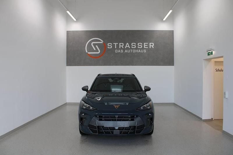 Neu Cupra Terramar 204 PS (150 kW) 2026 Dunkelblau  normal SUV