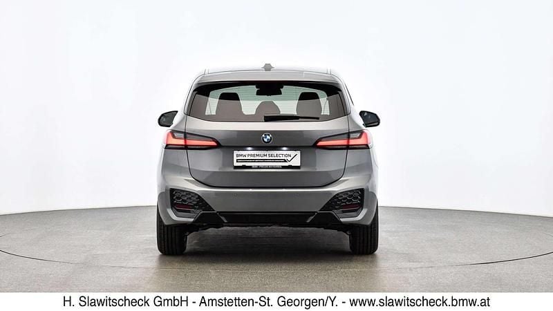 Gebraucht BMW 218 Efficient Dynamics 150 PS (110 kW) 2024 Grau Kombi