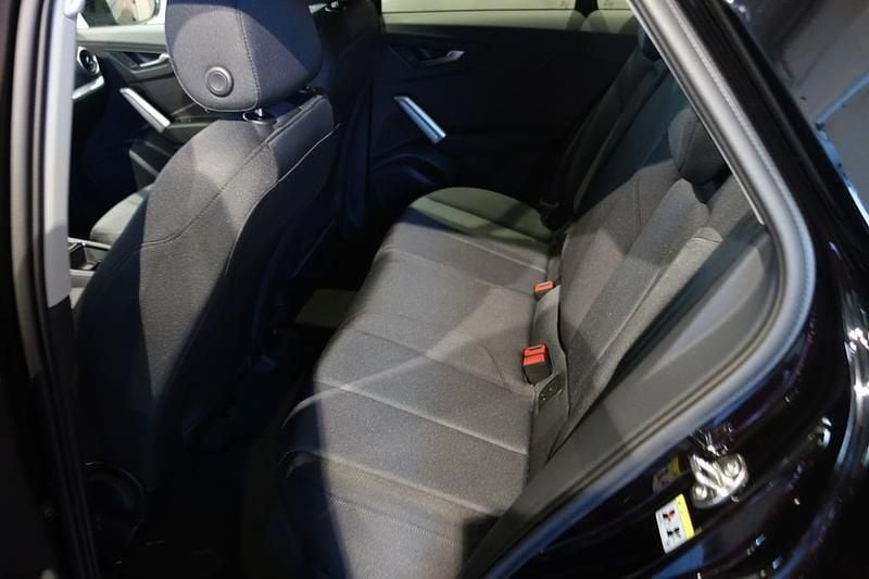 Neu Audi Q2 Admired 115 PS (84 kW) 2026 Schwarz  normal SUV