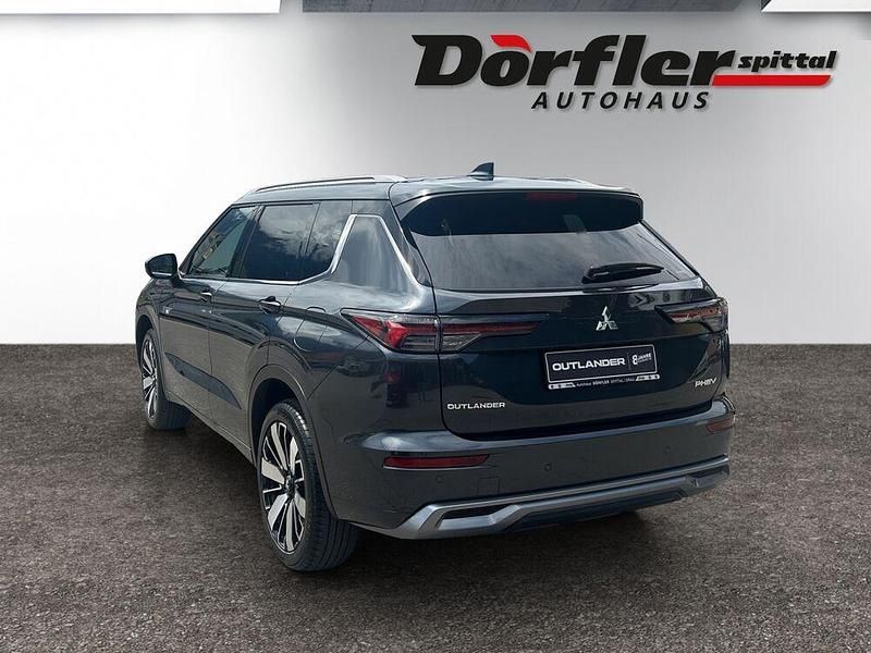 Neu Mitsubishi Outlander P-HEV 306 PS (225 kW) 2025 SUV