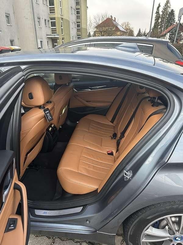 Gebraucht BMW 530e Sport Line 184 PS (135 kW) 2019 Grau Limousine