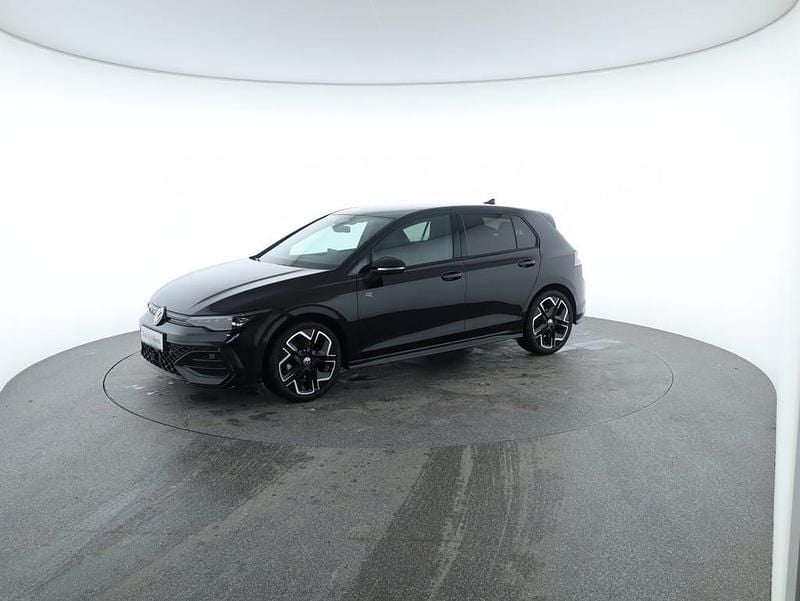 Neu VW Golf VIII Sport 115 PS (84 kW) 2026 Schwarz  metallic