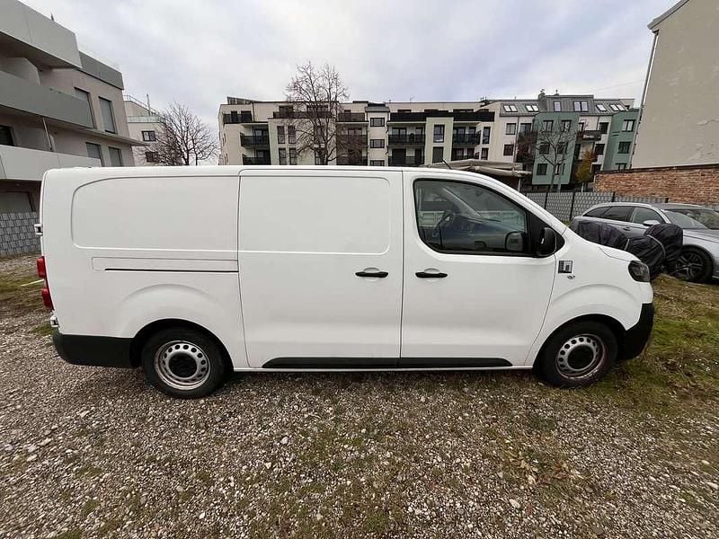 Gebraucht Opel Vivaro-e Combi Enjoy 56 kW (77 PS) 2022 Weiß Van