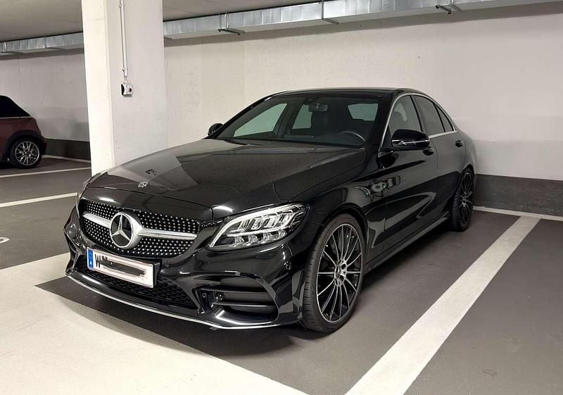 Schwarz Gebraucht 2019 Mercedes C220 Limousine | € 29.900 (Superpreis) - Bild 1/4