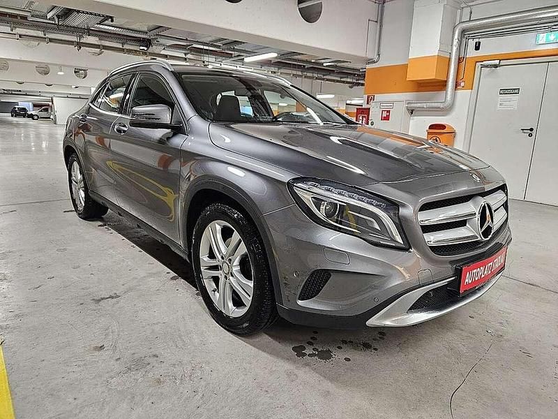 Gebraucht Mercedes GLA200 Edition 156 PS (114 kW) 2014 Grau SUV