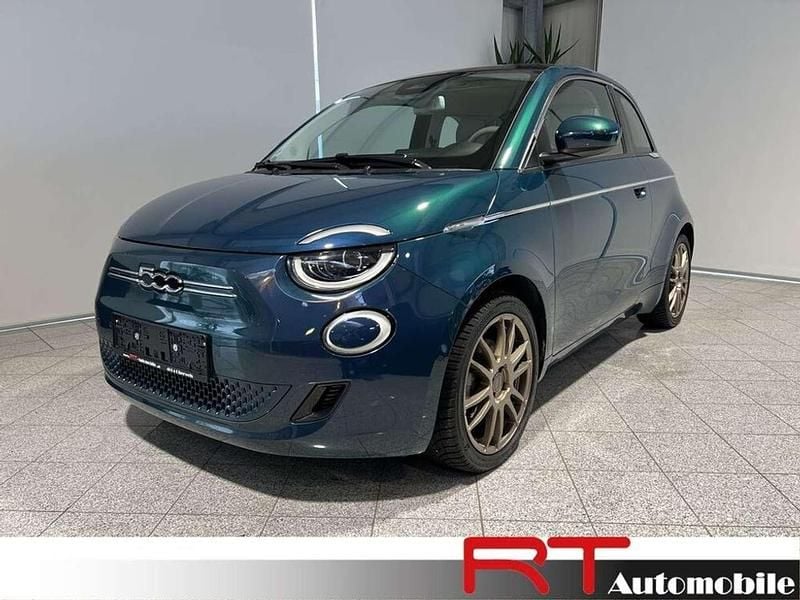 Grün Gebraucht 2020 Fiat 500e La Prima Limousine | € 15.990 (Fairer Preis) - Bild 1/4